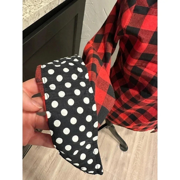 Hazel Blues Red and Black Button Down top with polka dot detail. Small - Picture 3 of 5